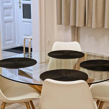 Apartman D52 - New In Downtown *