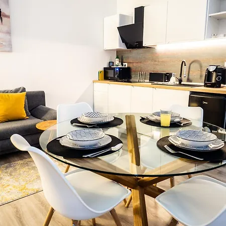 D52 - New In Downtown * Будапешт