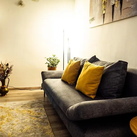 D52 - New In Downtown